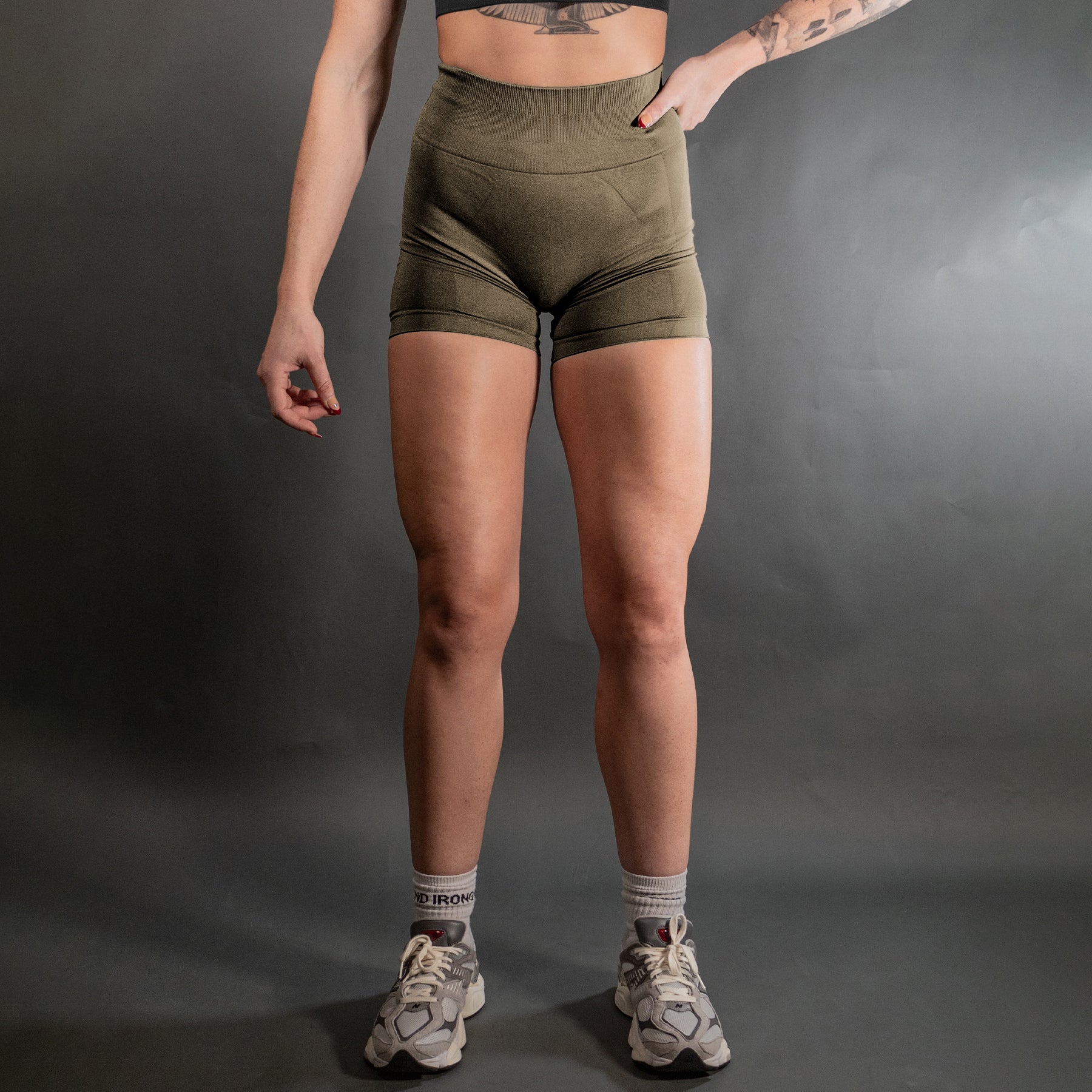 Reborn Contour Seamless Shorts | Sage Green