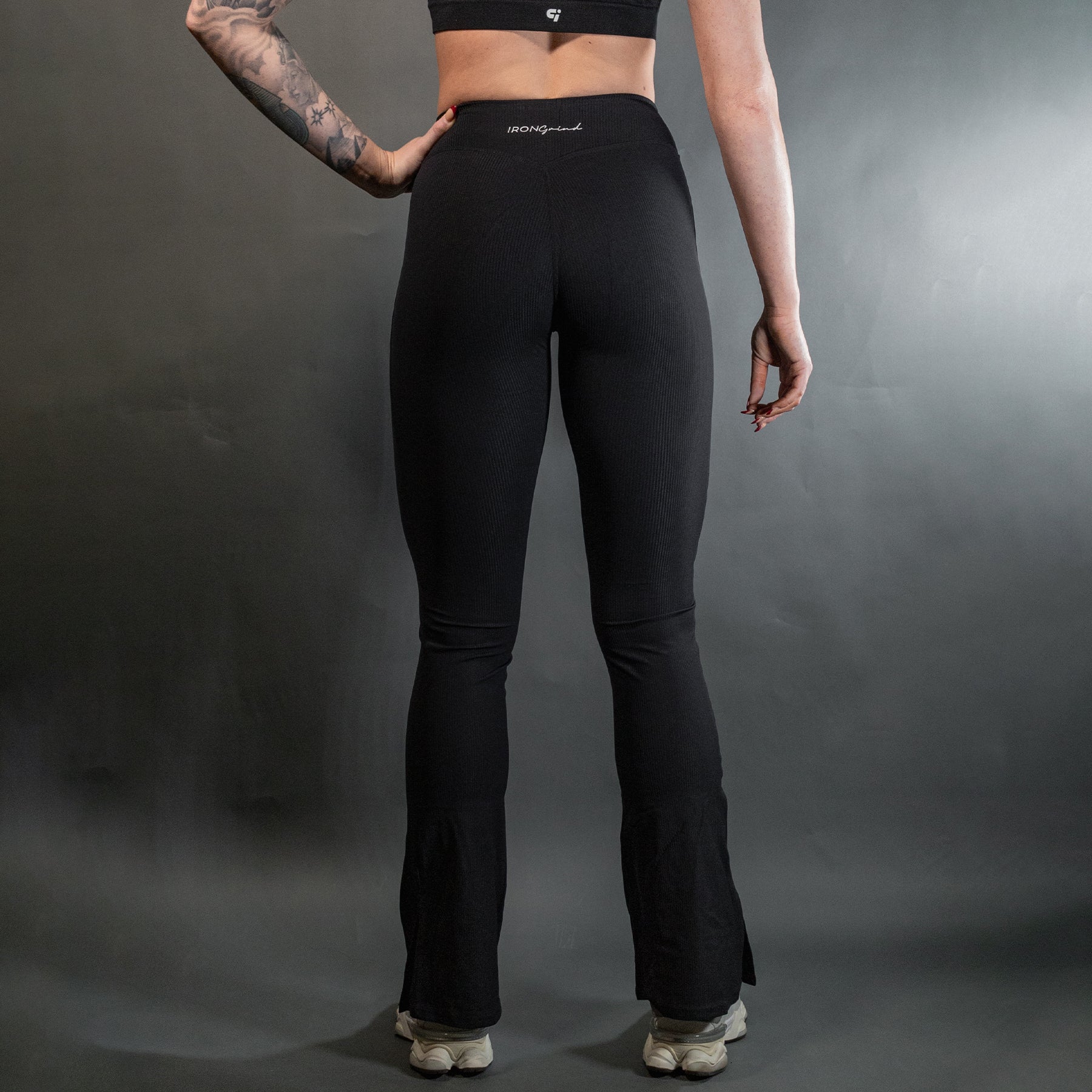 Reborn Flared Leggings