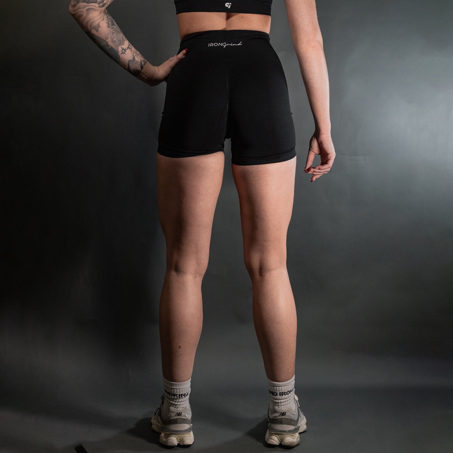 Reborn Contour Seamless Shorts | Jet Black