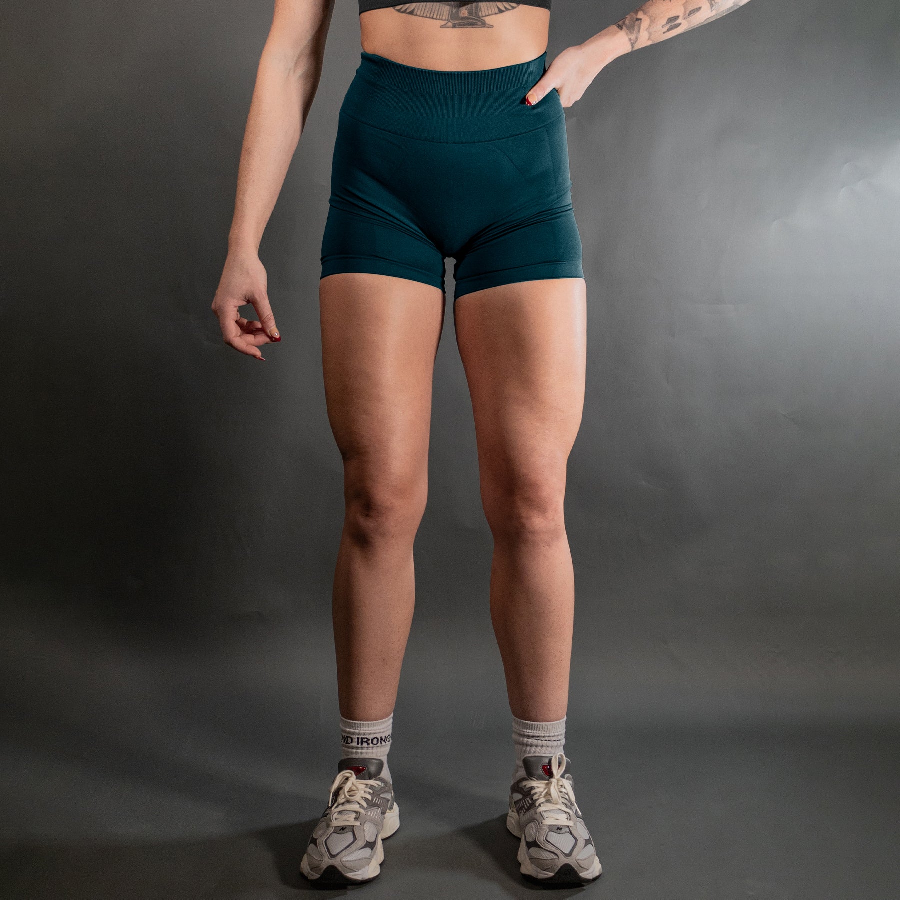 Reborn Contour Seamless Shorts | Peacock