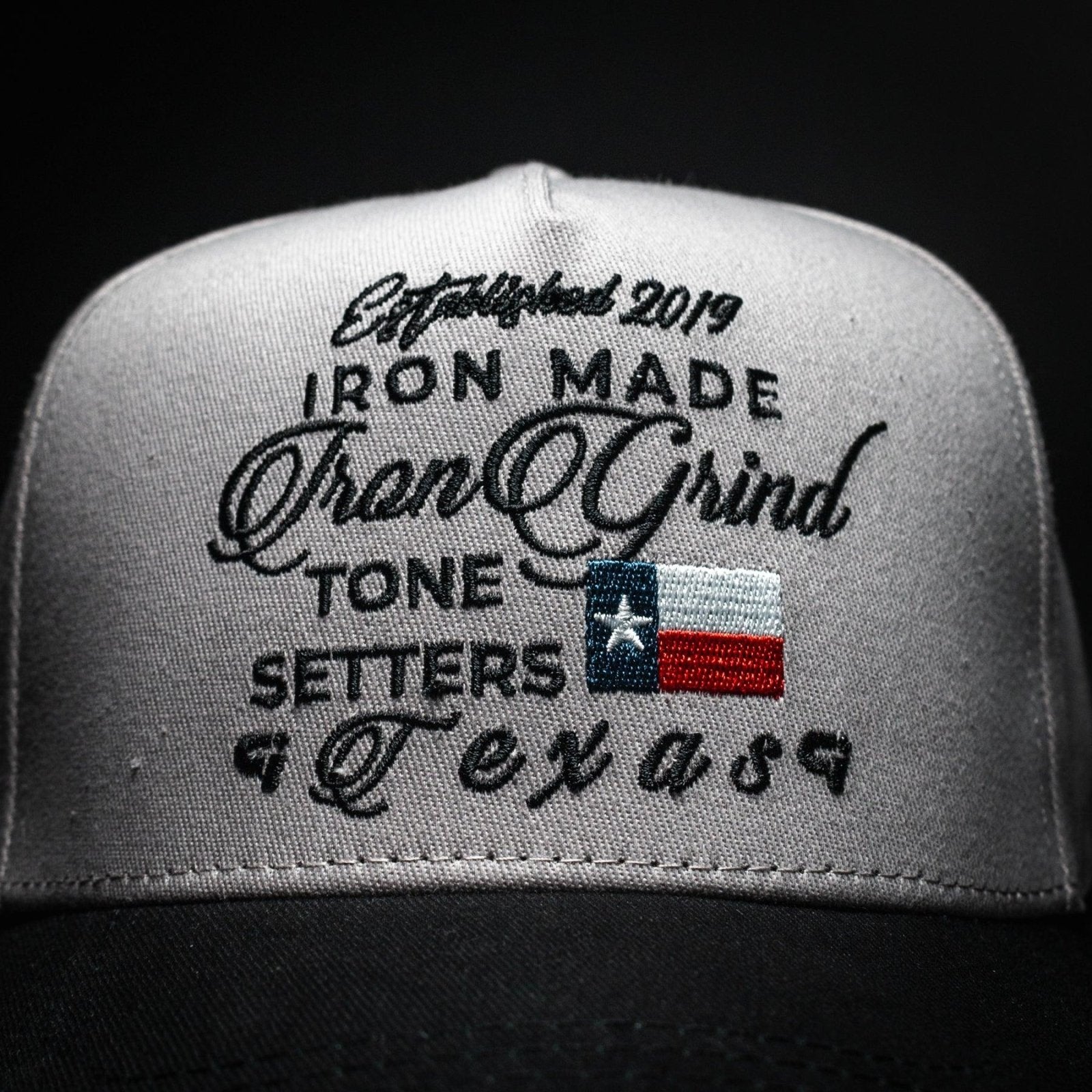 Triumph 'Texas' Trucker Hat | Light Gray & Black - IronGrind Athletics - activewear - gymshark - alphalete